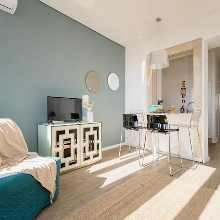 Designer Flats In Lapa By Lovelystay 리스본